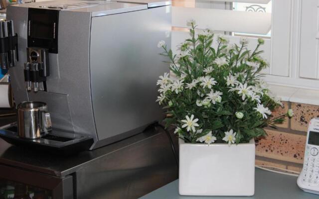 Golden Harvest Motor Inn