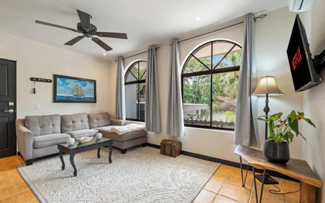 Relaxing 2 BR  Beach & Pool  Condo Unit2
