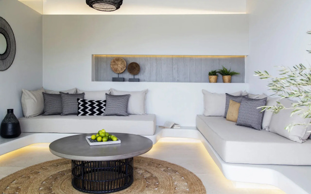 Hide out Suites