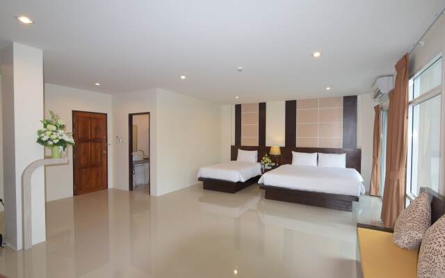 Peak Boutique City Hotel