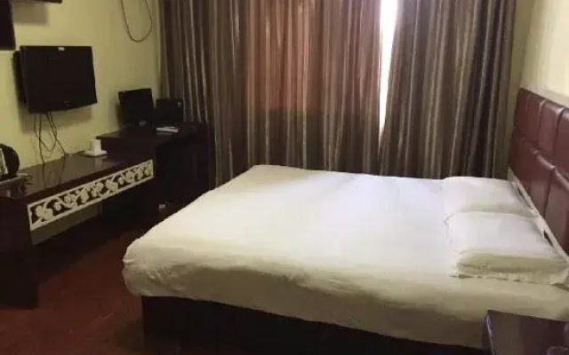 Yinqiu Business Hotel