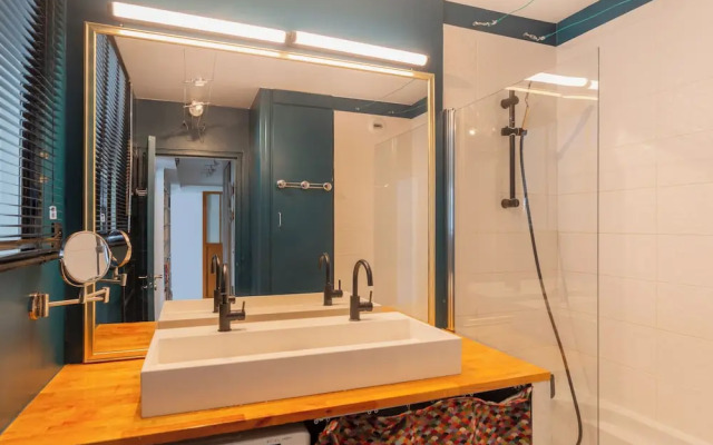 Paris Rebeval residence