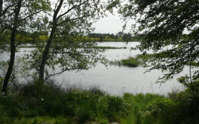 Reetdachhaus Eibe 2, Kaminofen, Sauna, 8 Personen, W-Lan