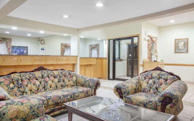 Days Inn by Wyndham Centerville