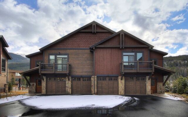 47 River Run Townhomes 3 Bedroom Townhouse by RedAwning