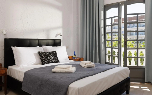 Aquarius Apartments