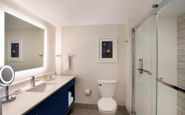 Fenwick Shores, Tapestry Collection by Hilton