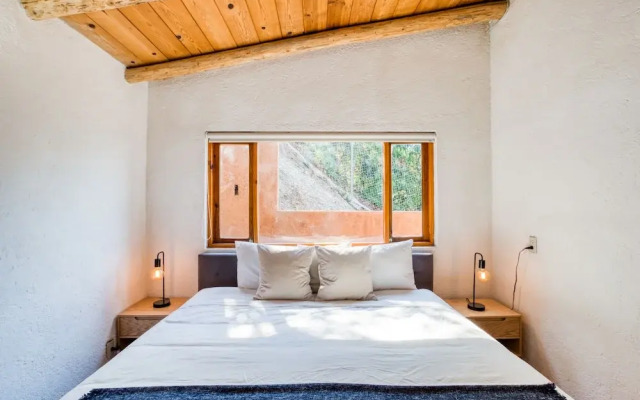 Luxury 3BR Cabin, Lakeview in Valle de Bravo