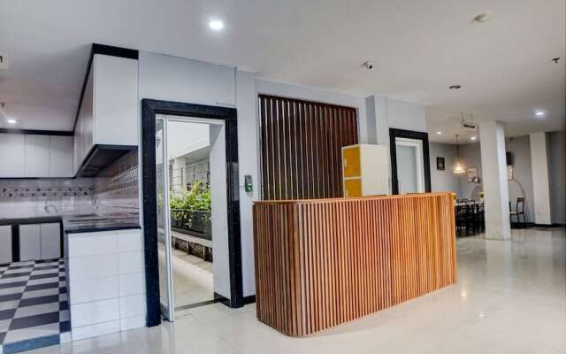 SPOT ON 92822 Finest House Near Amplas Bus Terminal