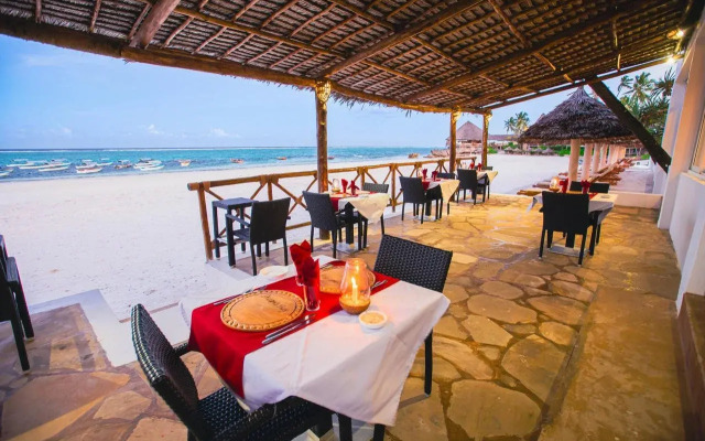 AHG Dream's Bay Beach Hotel - Adults Only
