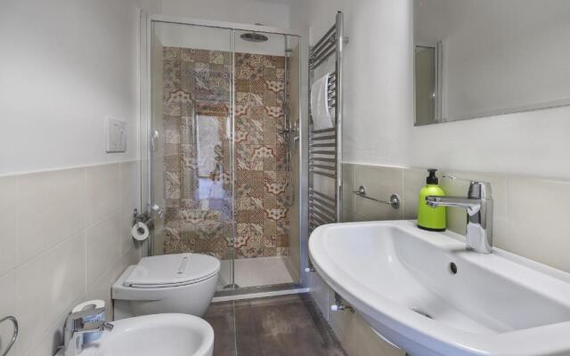 Santa Maria Novella Bright and Modern Apartment