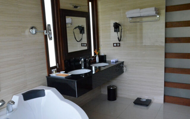Cominsia Lodge