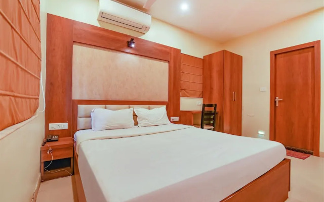 Fabhotel Dream Plaza