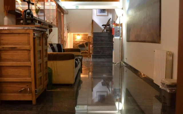 Las Avutardas Hosteria
