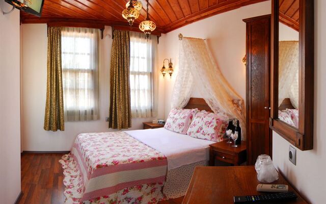White Garden Hotel