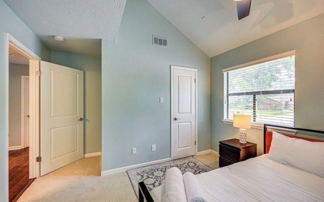 Waterfront Seguin Lake House Near Downtown