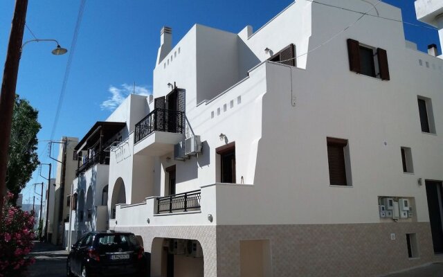 Naxos Diamond Studios Apartments