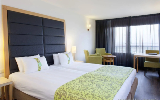 Leonardo Hotel IJmuiden Seaport Beach