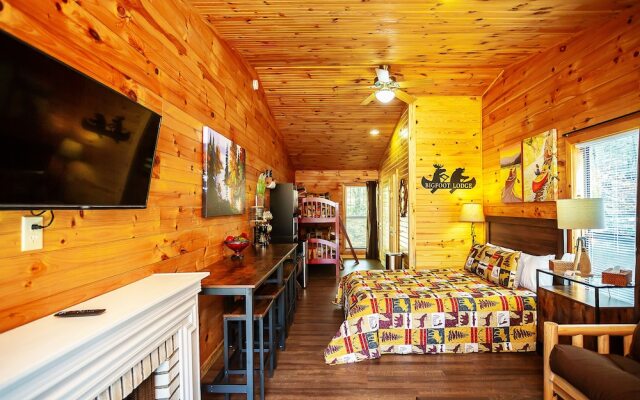 Bigfoot Lodge Room Four