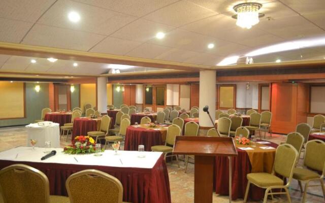 Regenta Place The Emerald