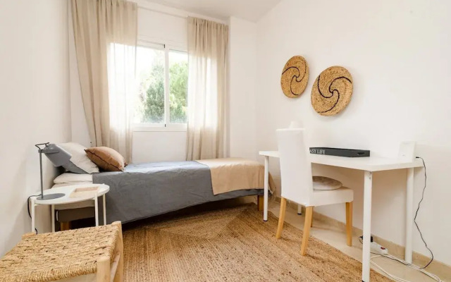 Lovely Apartment With Shared Pool