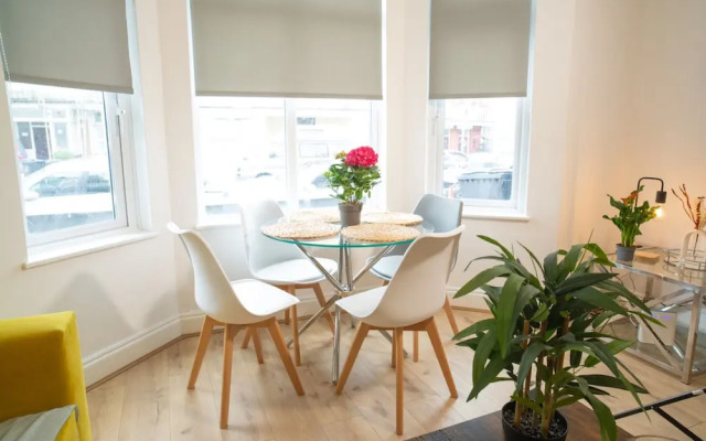 Spacious Margate Apartment