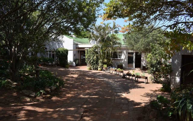 Woodlands Cottages and Backpackers