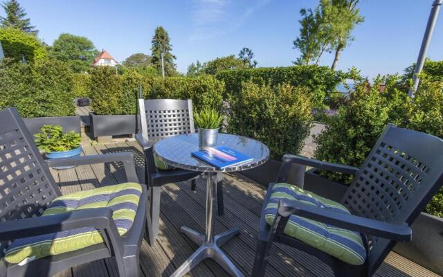 Haus Ostseeblick 1 FeWo Steuerbord Terrasse