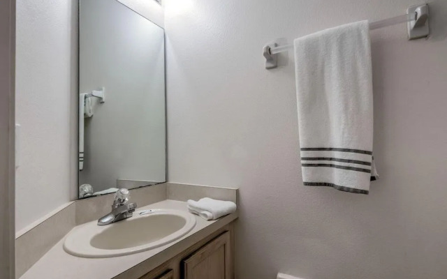 Ray's Eagle Pointe Vacation Home