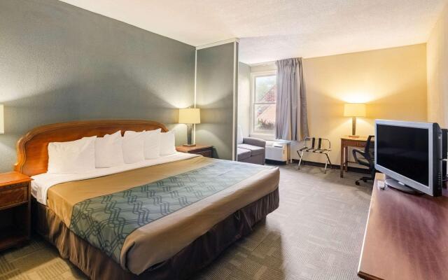 Econo Lodge Inn & Suites Radford-Blacksburg Area