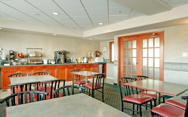 Comfort Inn & Suites University