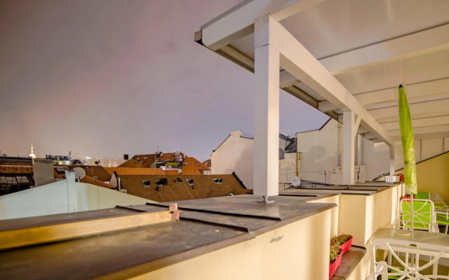 Unique Luxury Loft with Terrace in Old Town