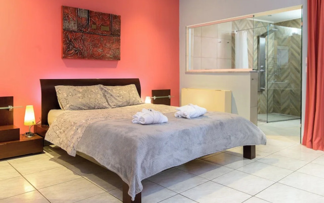 Krousonas Mountain View Suite