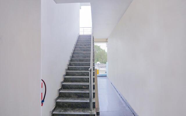 OYO 79139 Flagship Rana Residency