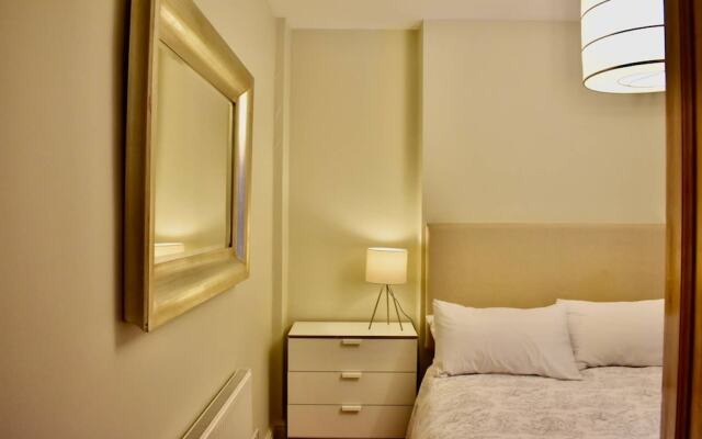 Newly Renovated 2 Bedroom Georgian House in Fairview
