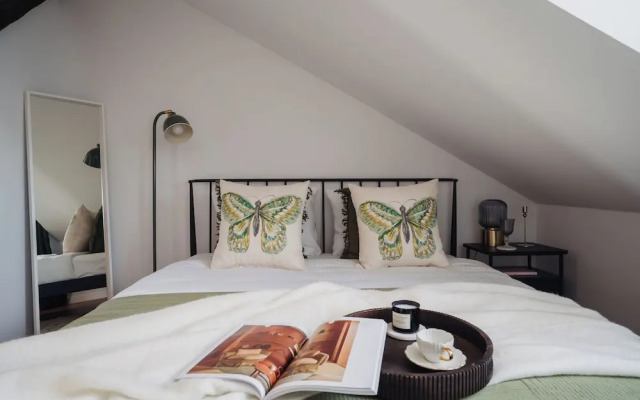 Riverside Nest - LoftAffair