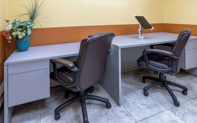 Quality Inn Rome Area