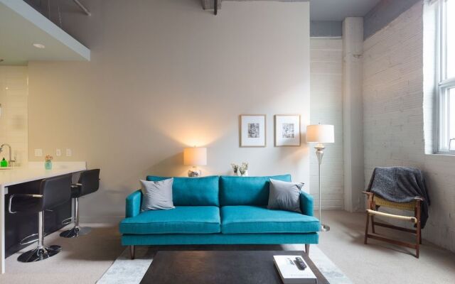 Spacious 1BR with Free Parking | Zen@Boss