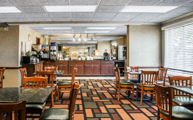 Quality Inn & Suites CVG Airport