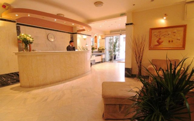 Отель Achillion 