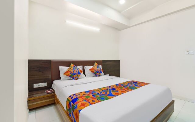 Fabhotel Crystal