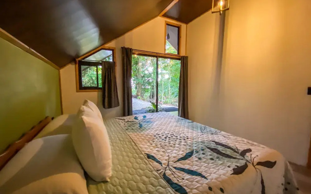 Tityra Lodge