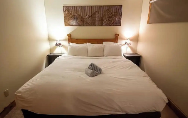 Timberline Lodges by Fernie Lodging Co