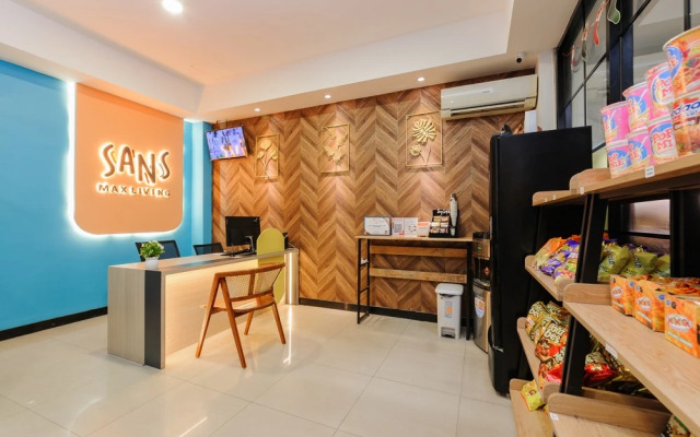 Sans Hotel Max Living Cengkareng