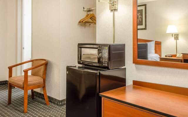 Rodeway Inn State College - near University