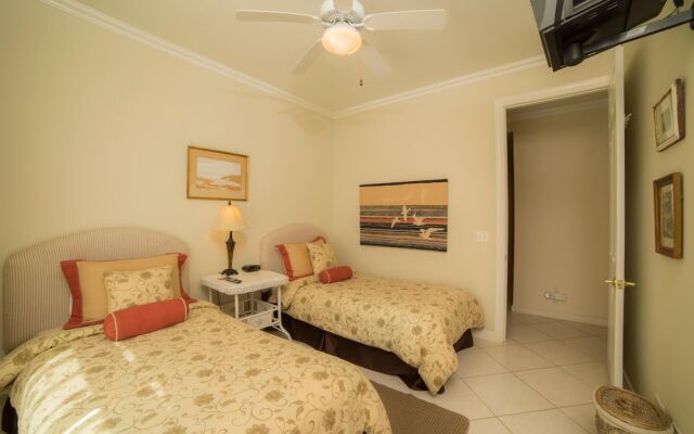 Colina 15C - 3 bdr 2 Bath Family