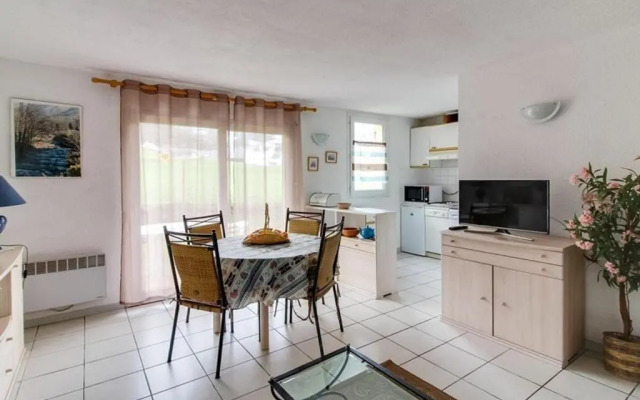 Appartement Esquièze-Sère, 2 pièces, 6 personnes - FR-1-402-28