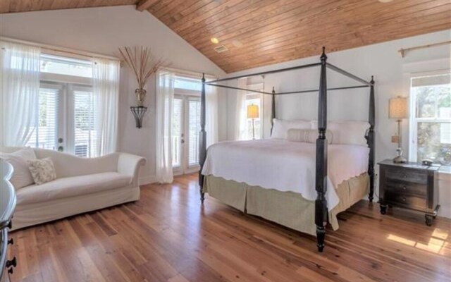 The Crystal Beach House - 1768742