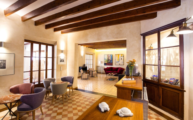 Hotel y Apartamentos DES PUIG