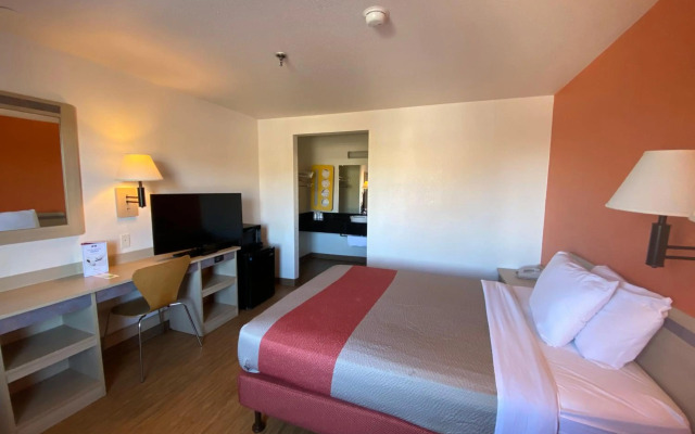 Motel 6 Flagstaff, AZ - West - Woodland Village